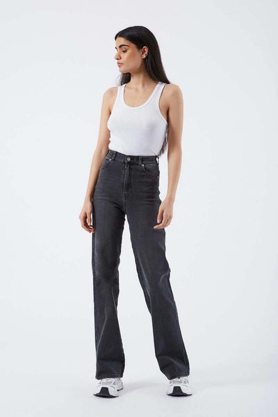 Moxy Straight Jean